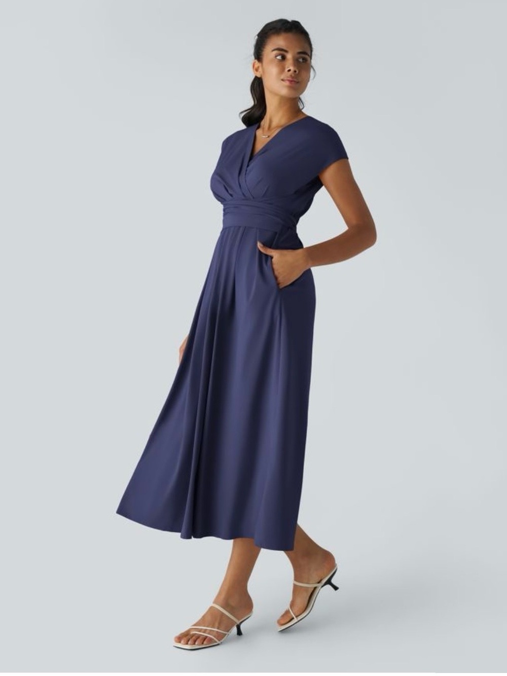 NWT Halara Breezeful V-Neck Navy Wrap-Style Midi Dress w/ Pockets Size XL - Picture 2 of 13